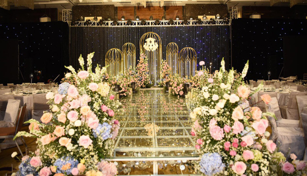 khách sạn tổ chức tiệc cưới tại Hà Nội