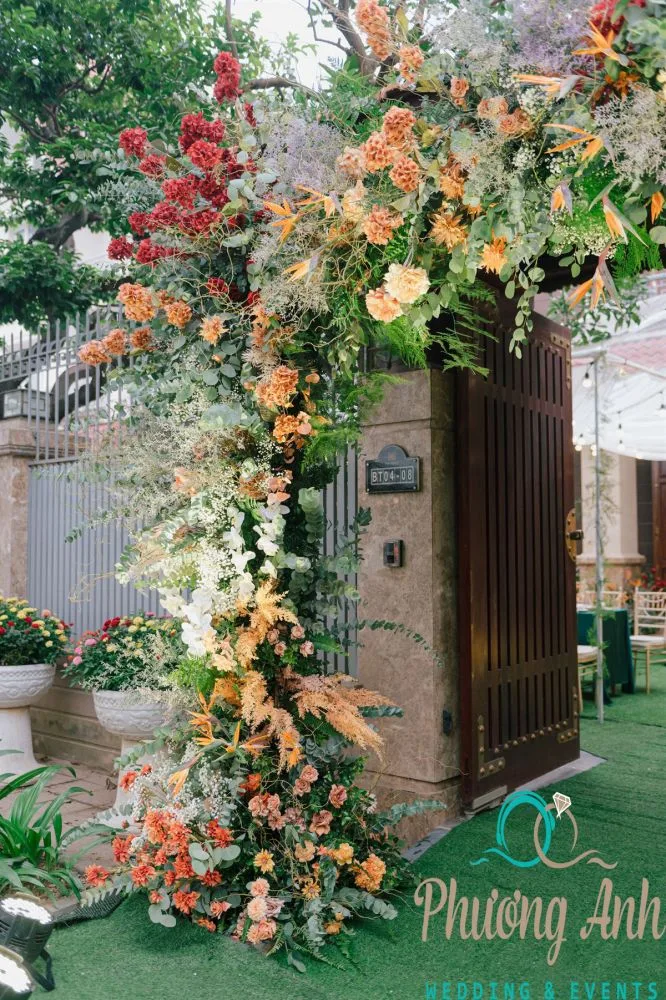 Say đắm mẫu trang trí tiệc cưới dành cho cô dâu Minh Tú