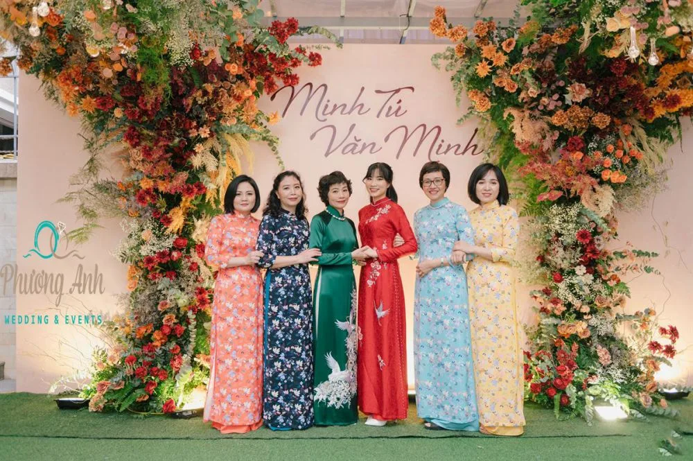 Say đắm mẫu trang trí tiệc cưới dành cho cô dâu Minh Tú