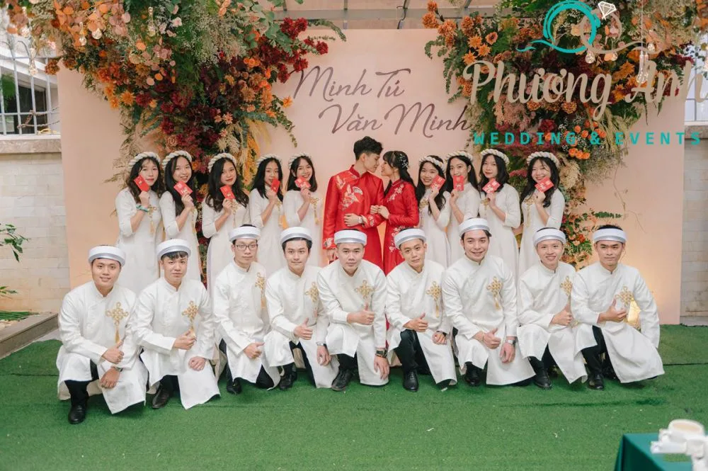 Say đắm mẫu trang trí tiệc cưới dành cho cô dâu Minh Tú