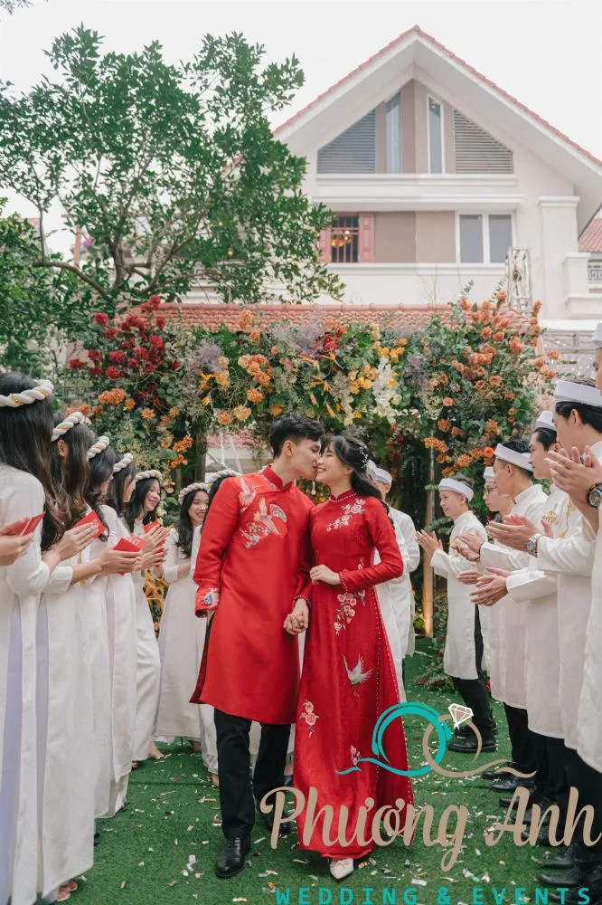 Say đắm mẫu trang trí tiệc cưới dành cho cô dâu Minh Tú