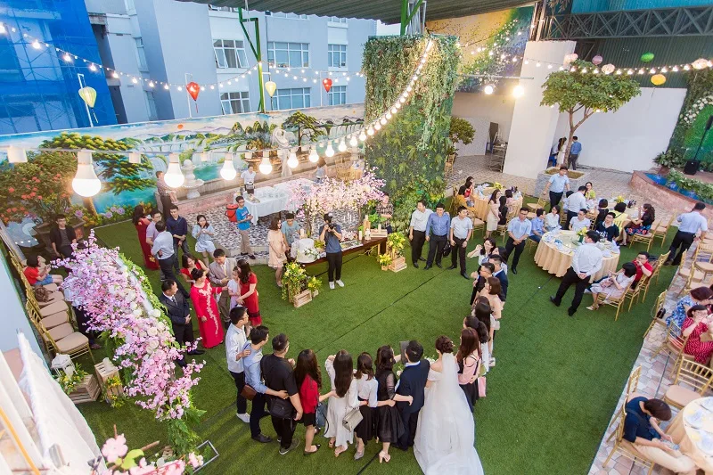 tổ chức tiệc cưới ngoài trời Hà Nội