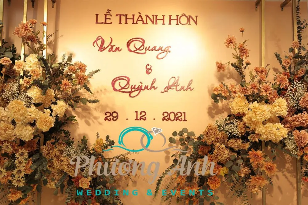 Mẫu trang trí tiệc cưới ấm cúng cho cô dâu Quỳnh Anh, chú rể Văn Quang