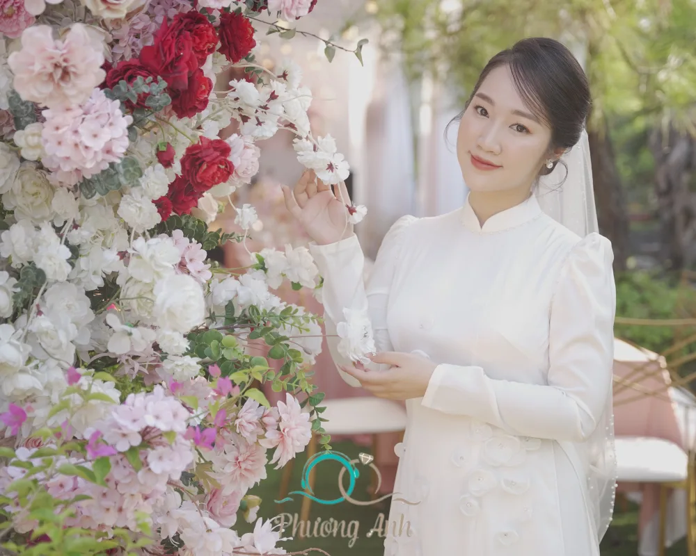 Cô dâu Như Quỳnh lộng lẫy trong tiệc ăn hỏi Cô dâu Như Quỳnh lộng lẫy trong tiệc ăn hỏi