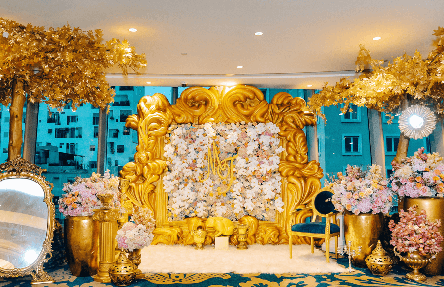 trang trí đám cưới màu vàng đồng