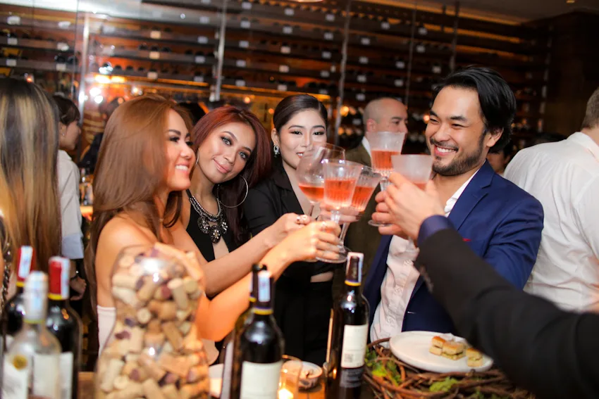 tổ chức tiệc cưới ở khách sạn