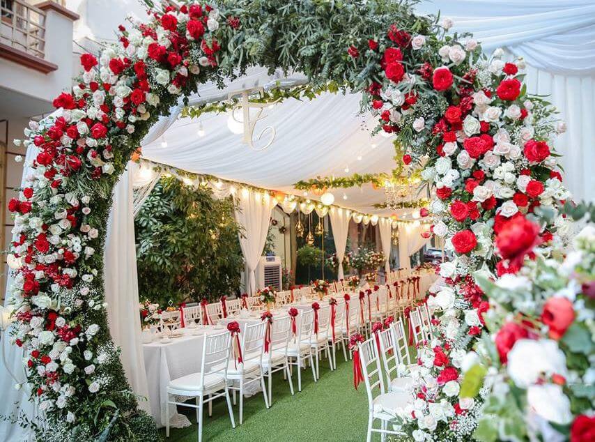 Cổng đám cưới bằng hoa hồng 