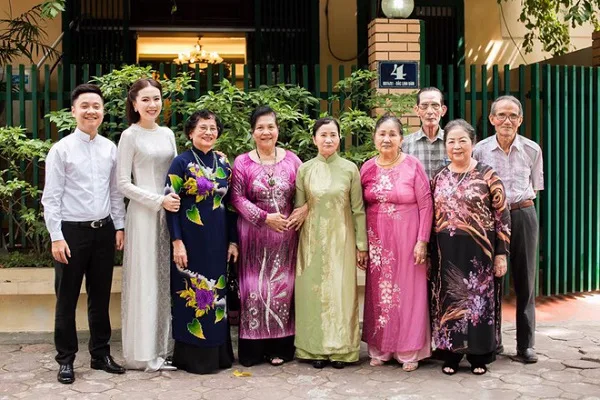 áo dài dạm ngõ