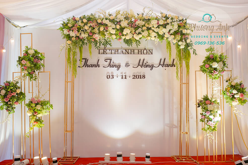 mẫu trang trí đám cưới tư gia năm 2023