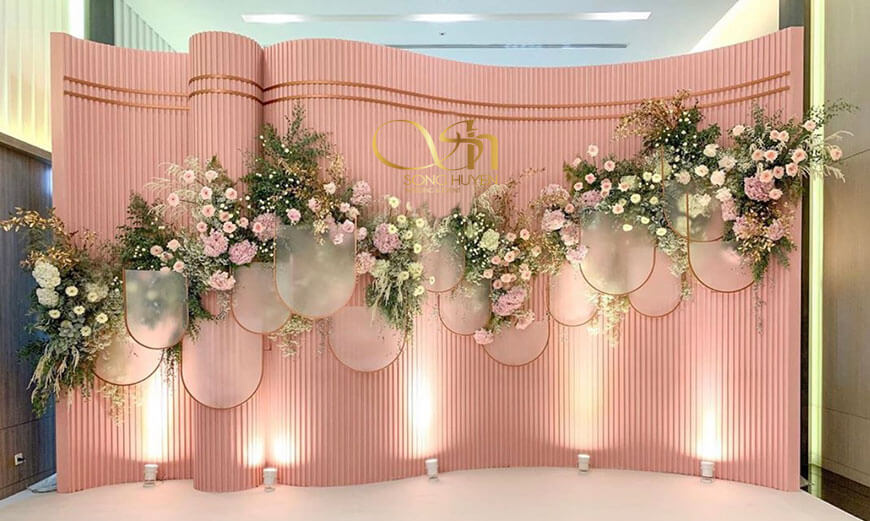 trang trí tiệc cưới màu hồng