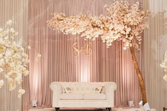 trang trí tiệc cưới màu hồng