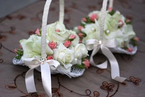 cách cắm lãng hoa cưới đẹp