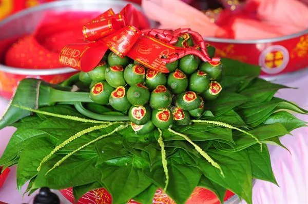 cách sắp xếp mâm trầu cau ăn hỏi
