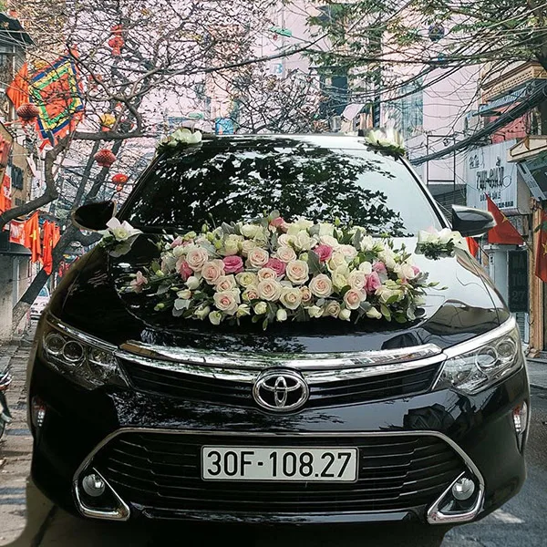 cho thuê xe cưới camry