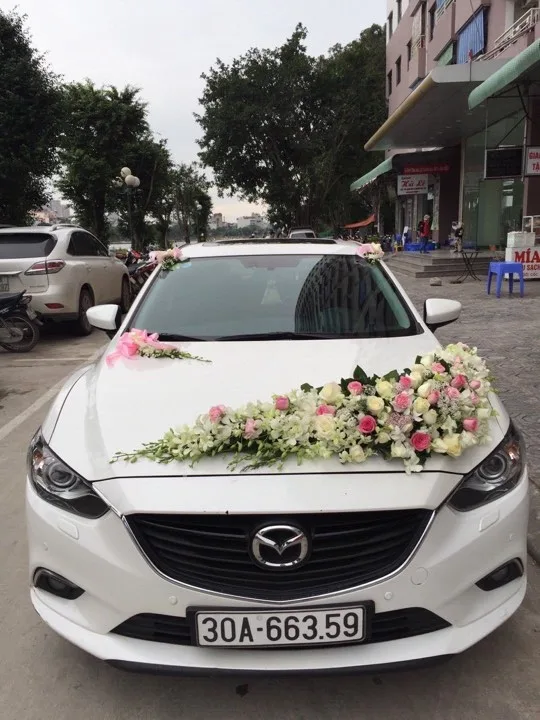 cho thuê xe cưới mazda