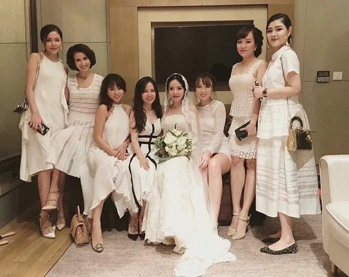 đi đám cưới nên mặc gì