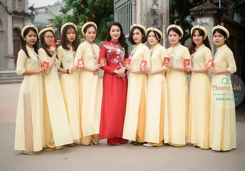 đội ngũ đỡ tráp