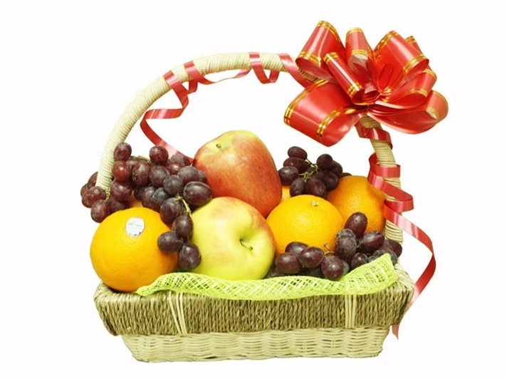 Giỏ hoa quả đơn giản nhưng thiết thực ra mắt nhà bạn gái