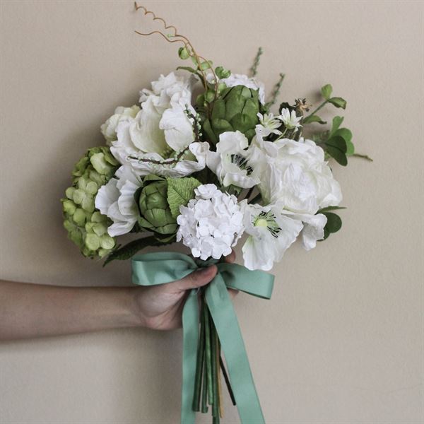 hoa cưới bằng giấy màu xanh