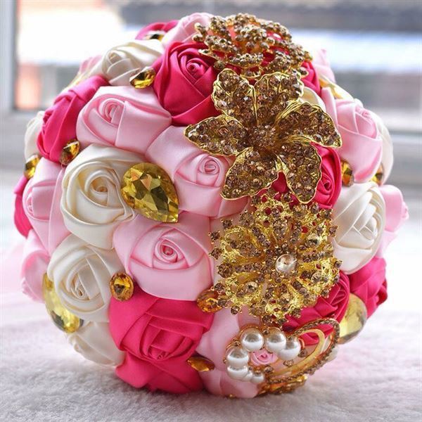 hoa cưới cầm tay bằng lụa