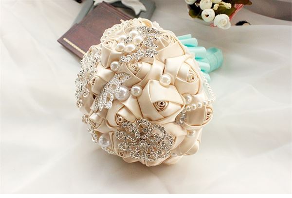 hoa cưới cầm tay bằng lụa