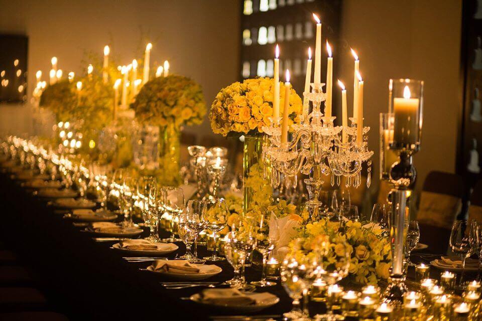 trang trí đám cưới màu vàng đồng