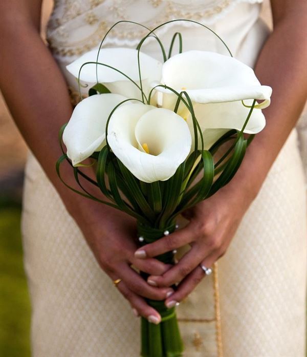 hoa rum cưới cầm tay đẹp