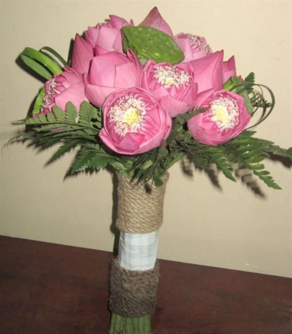 hoa sen cưới