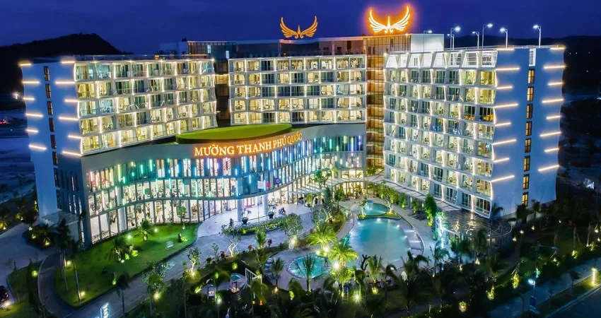 tổ chức tiệc cưới ở khách sạn