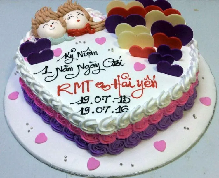 Bánh kem tượng trưng cho tình yêu ngọt ngào