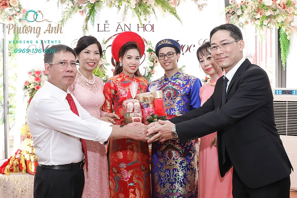lễ ăn hỏi tú linh