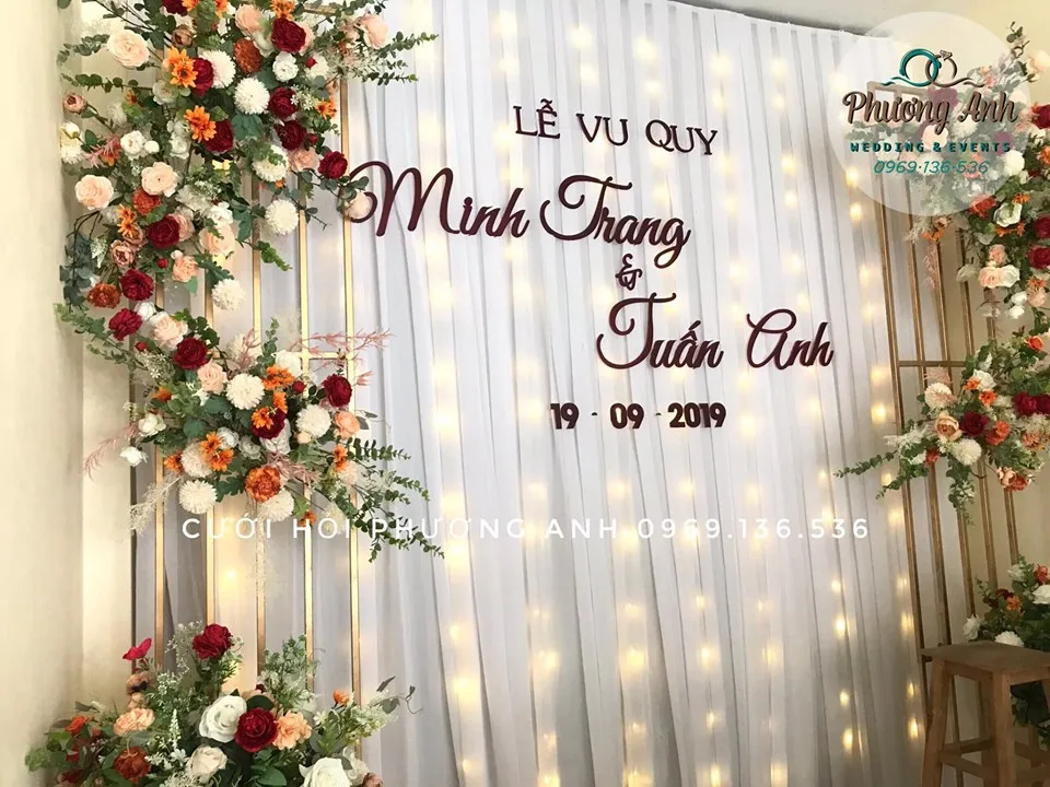 Phông hoa thật - mẫu trang trí mới nhất tại lễ vu quy cô dâu Minh Trang, chú rể Tuấn Anh tại Xuân Phương, Bắc Từ Liêm phông hoa cưới đẹp