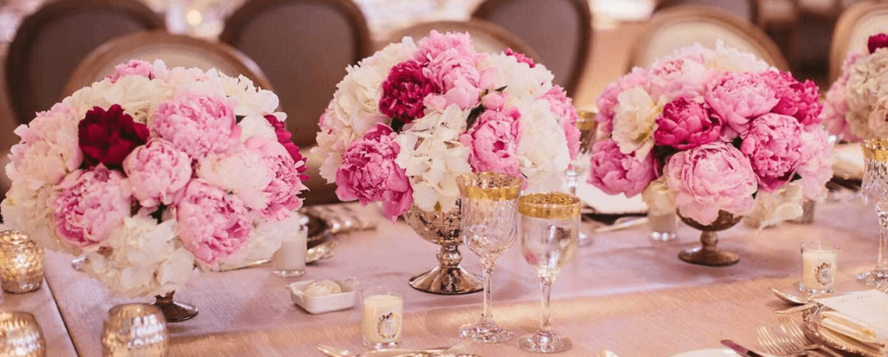 trang trí tiệc cưới màu hồng