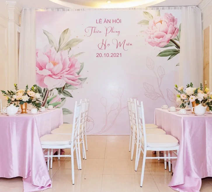 trang trí tiệc cưới mùa xuân