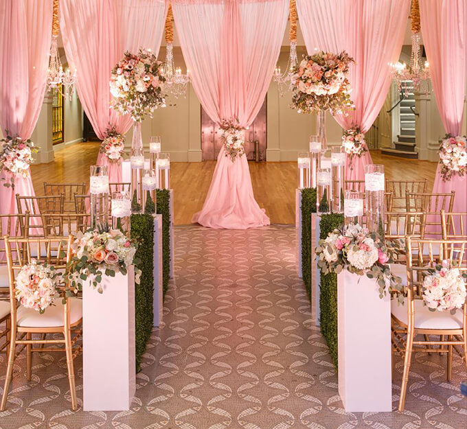 trang trí tiệc cưới màu hồng
