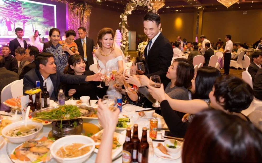 Giá tổ chức tiệc cưới ở hà nội