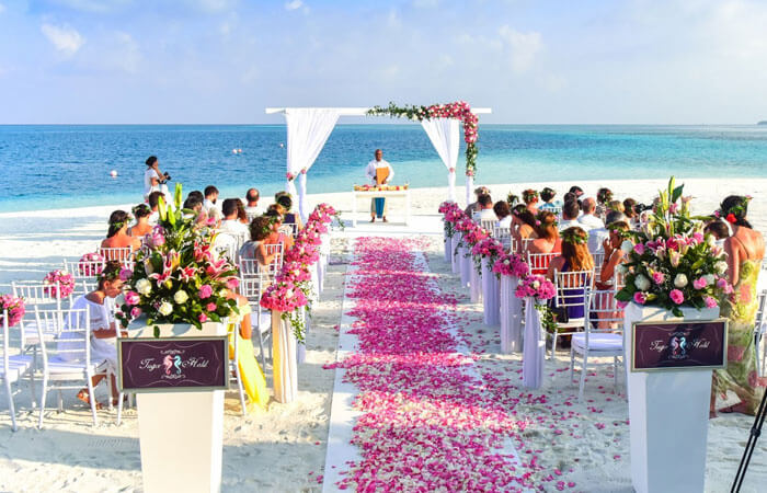 top mẫu trang trí đám cưới resort năm 2023
