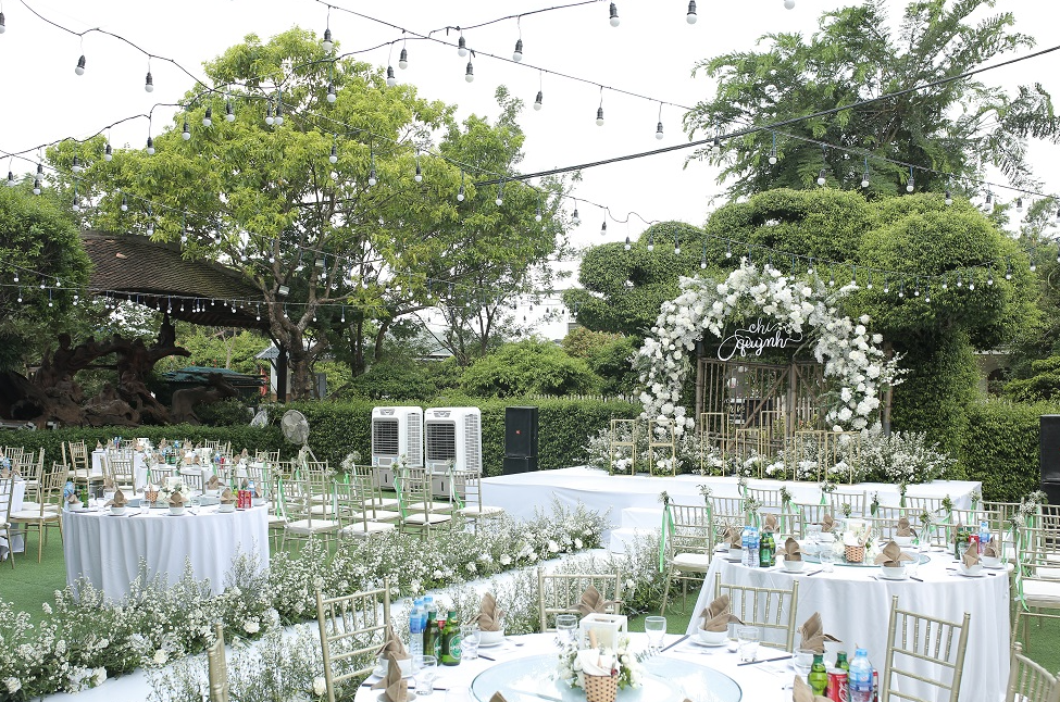 tổ chức tiệc cưới ngoài trời Hà Nội