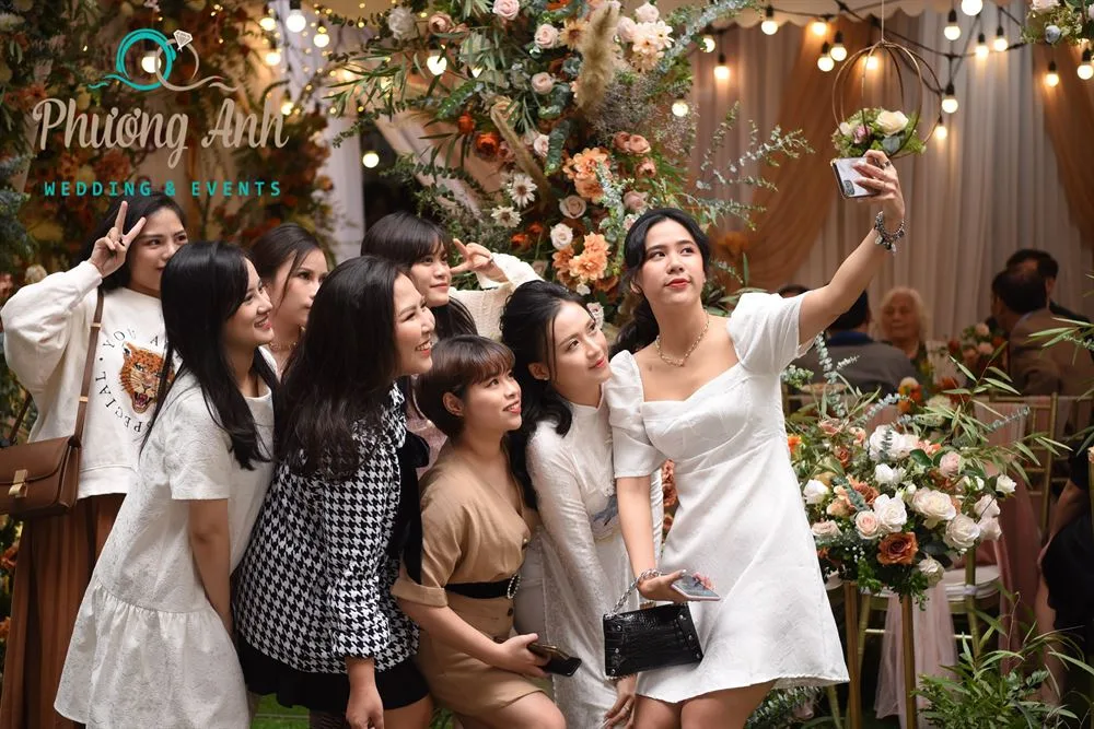 Đẹp vậy mà không selfie thì quá phí