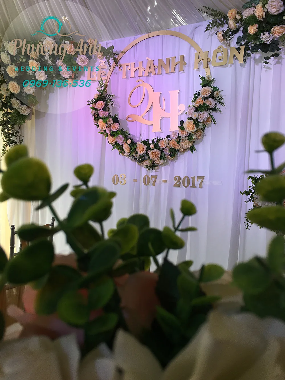trang trí backdrop cưới