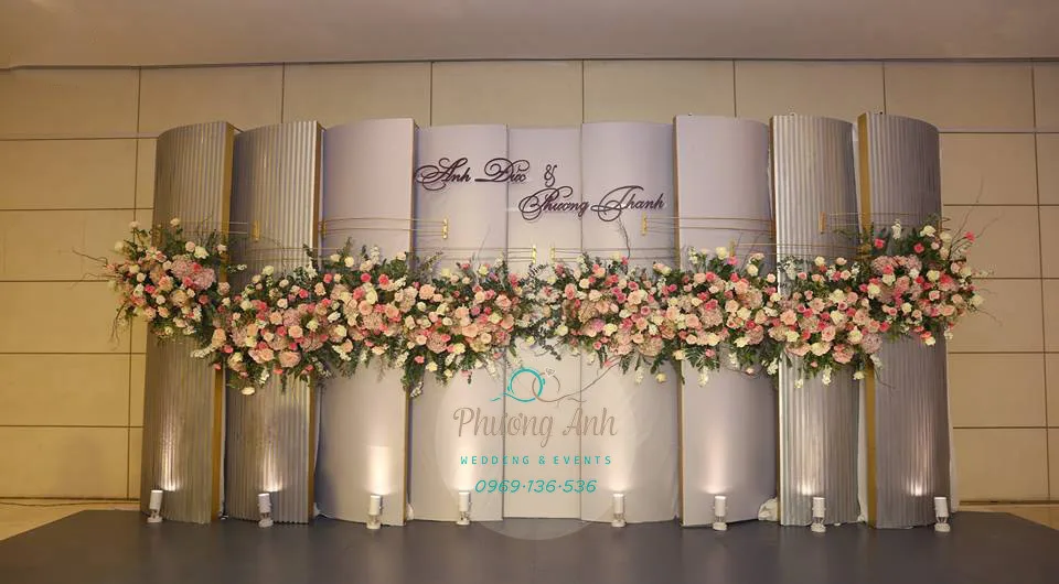 trang trí backdrop cưới tại long biên