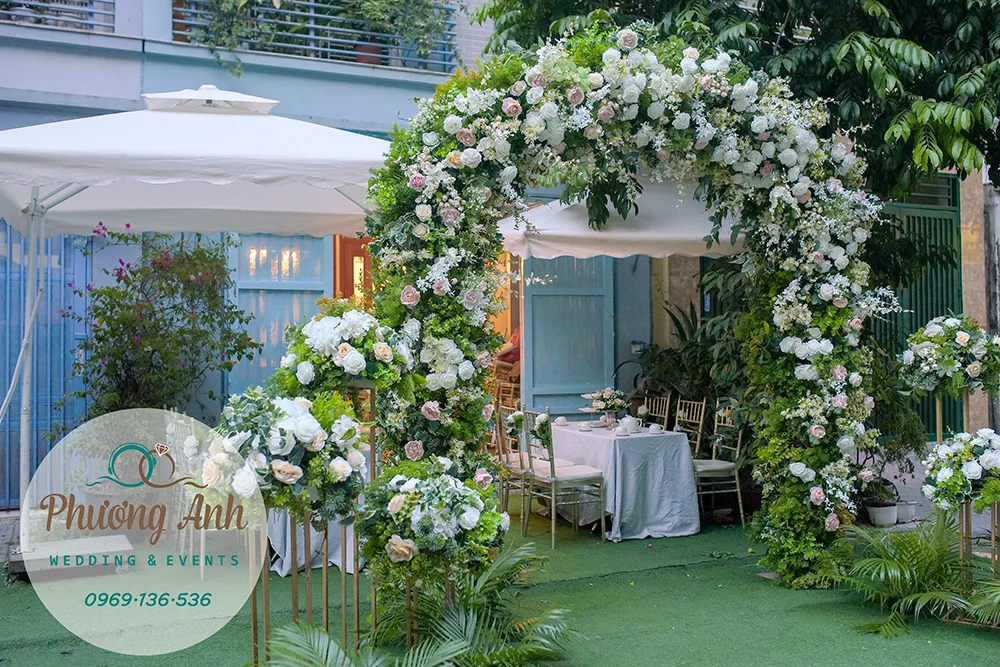 trang trí cổng đám cưới