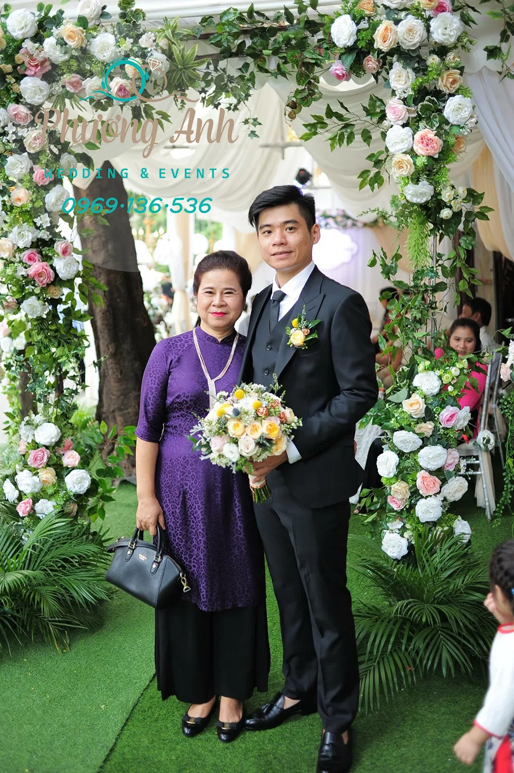 trang trí cổng đám cưới tại nhà