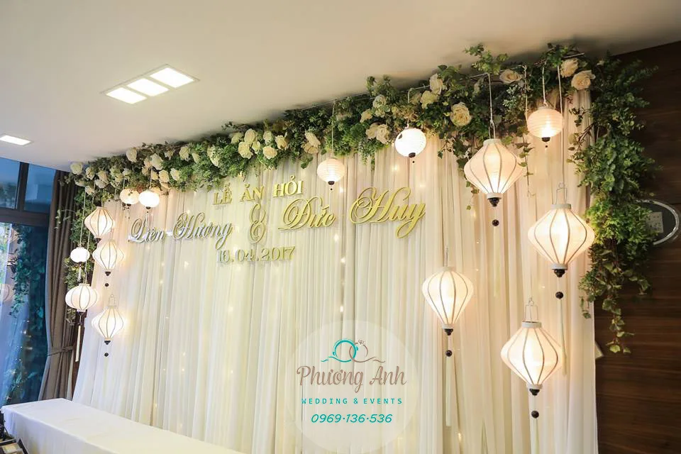 Mẫu trang trí lễ ăn hỏi cô dâu Liên Hương, chú rể Đức Huy tại chung cư Ecolife Capitol, Nam Từ Liêm do Phương Anh thực hiện trang trí cưới hỏi trong nhà