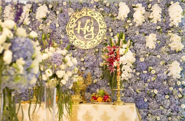trang trí đám cưới bằng hoa cẩm tú cầu với backdrop