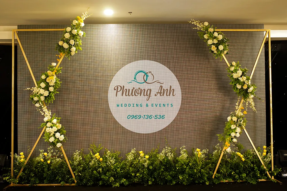 trang trí đám cưới khách sạn