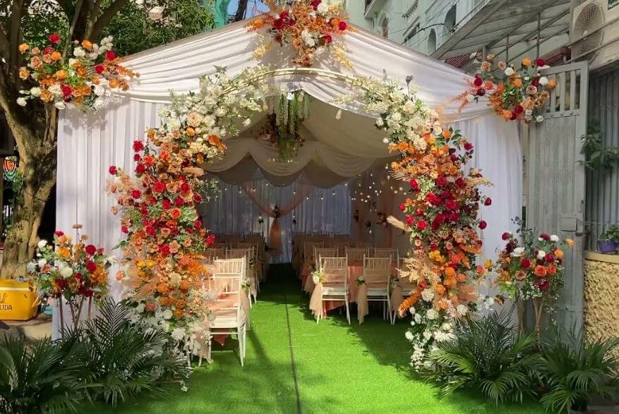 Cổng cưới tông màu vàng cam