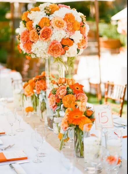 trang trí đám cưới màu vàng cam với hoa