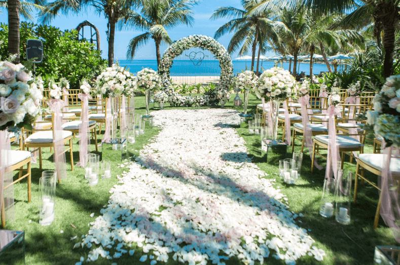 Top mẫu trang trí đám cưới ngoài trời  năm 2023