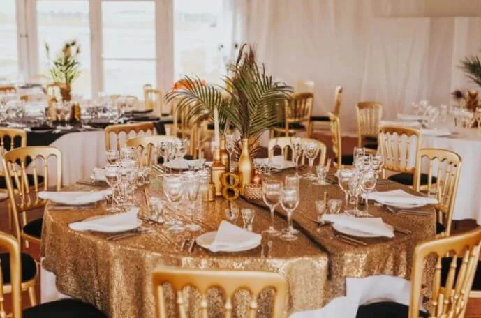 trang trí tiệc cưới phong cách metallic